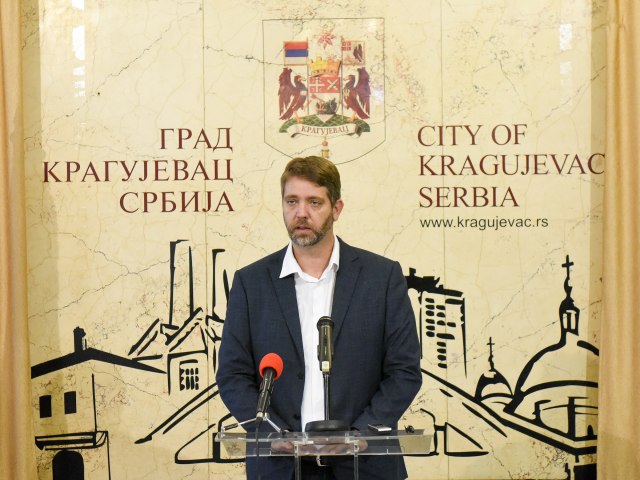 Spremaju se izbori, gradonačelnici Beograda, Kragujevca i Pirota podneli ostavke
