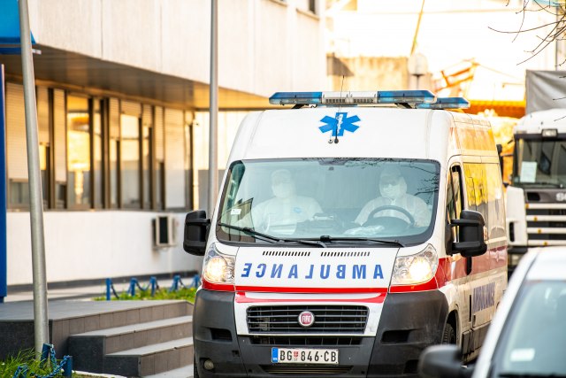 Užas u Beogradu: Muškarac skočio sa Geneks kule