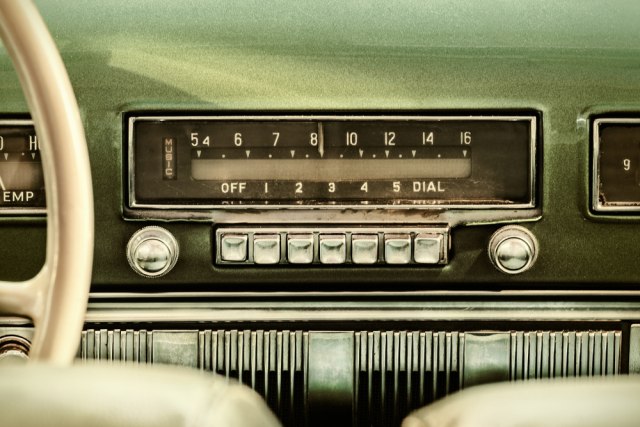 Kada se pojavio i koliko je koštao prvi auto-radio