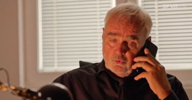 OVA GLUMICA SE VRAĆA u 