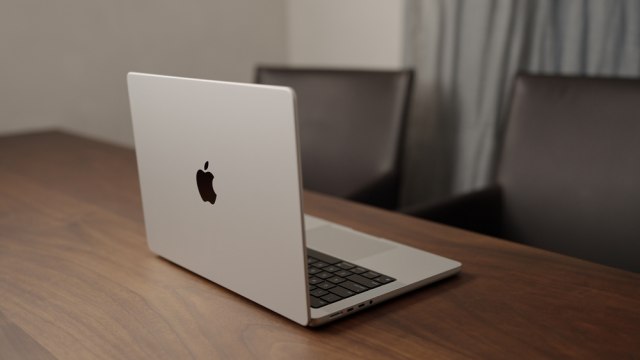 Apple će sledeće godine predstaviti poboljšani MacBook Pro i MacBook Air