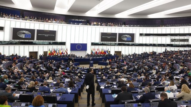 Paradox: Brussels asks Vuèiæ to recognize Kosovo in accordance with international law - Vimarsana News