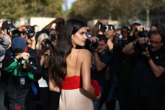 Kažu da je sledeća Adrijana Lima, ona je 100 puta lepša od nje – tek da vidite njeno lice bez šminke