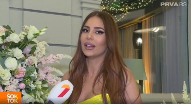 Anastasija Ražnatović pokazala KAKO UČI ŠPANSKI, pa objavila kako izgledaju njeni dani u Španiji (VIDEO)