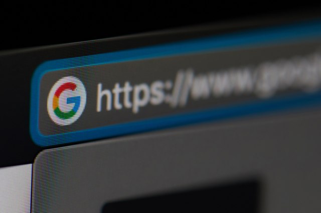Google platio 26 milijardi da bude glavni pretraživač