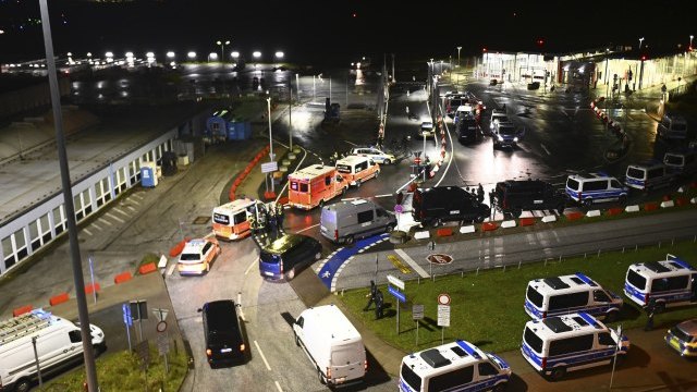 Drama in Germany continues; Armed kidnapper is still holding daughter at the airport - Vimarsana News