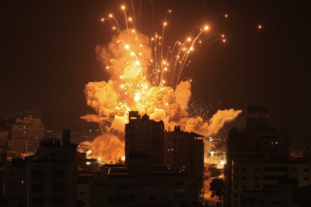 Rat u Svetoj zemlji – dan 32: Jake eksplozije odjeknule Tel Avivom; Na hiljade ubijenih Hamasovaca