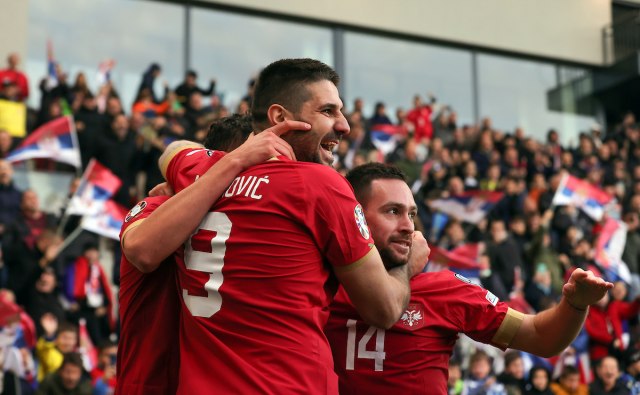 Srbija na skeneru B92.net: Porođajne muke Srbije – Kostiću, bravo!