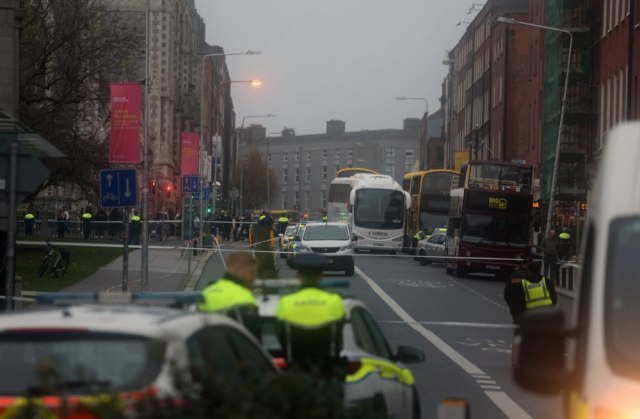 Violent protests in Dublin: Police officers attacked; Tram and bus set on fire VIDEO