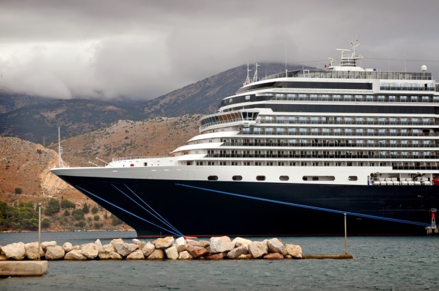 Alarmantno: 218 kruzera zagađuju kao milijardu automobila