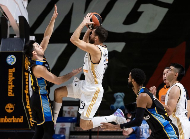 Real ubedljiv protiv Makabija, Tavares dominirao