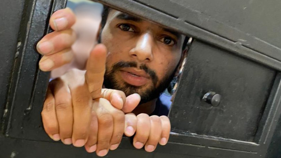 Sajid kaže da je bio zarobljen u Libiji dok je pokušavao da stigne do Evrope/BBC