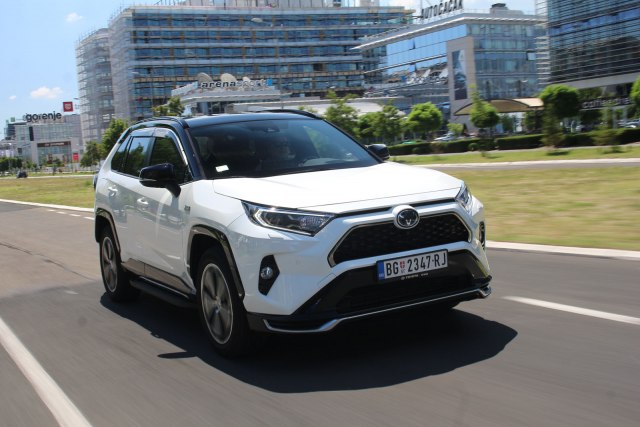 Test: Toyota RAV4 Plug-In Hybrid – visoki napon