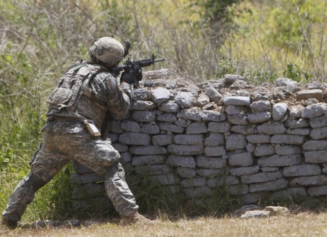 "Dosta nam je maltretiranja": Postavljena vojna baza