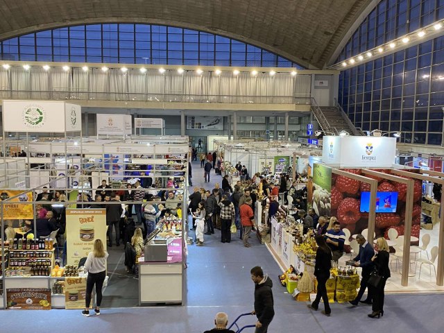 Beograd izbliza: Ukusi tradicije – 17. Sajam etno hrane i pića okupio više od 300 izlagača u prestonici