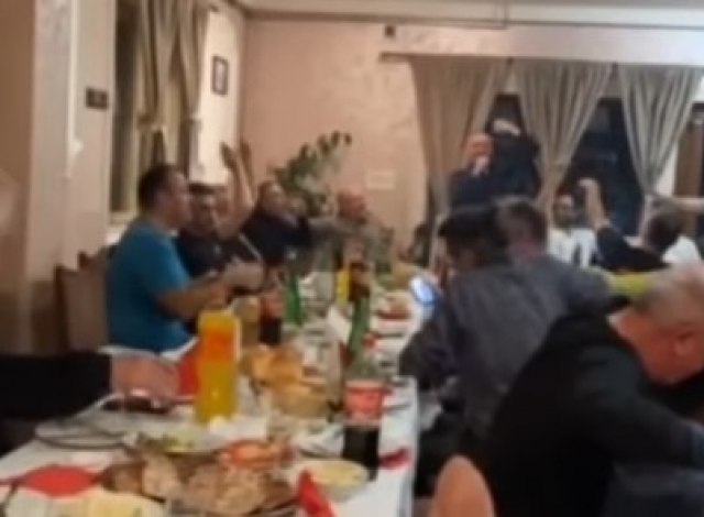 Skandalozni snimak lidera SPS-a iz Blaca: Vreðao Vuèiæa VIDEO