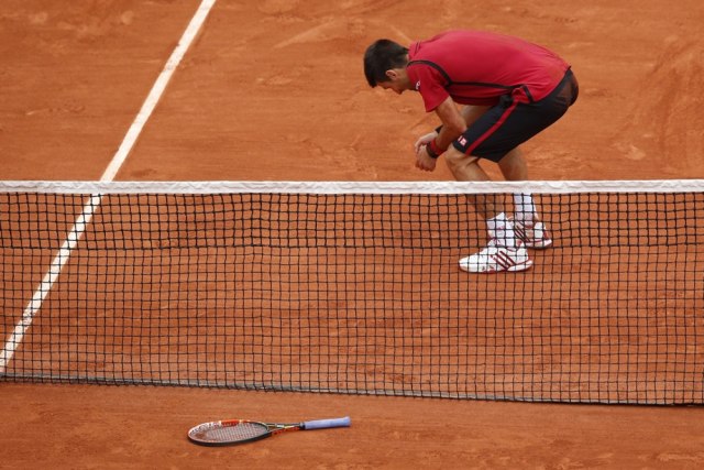 Rekord – Novakov reket prodat za više od 100.000 dolara