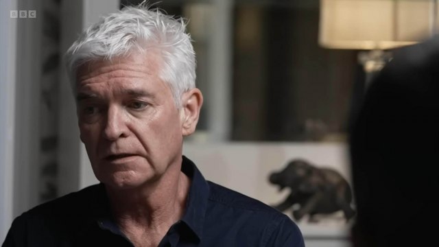 Slavni voditelj priznao AFERU SA MALOLETNIM KOLEGOM: Bio je 30 godina u braku sa ženom, a onda je priznao da je GEJ!