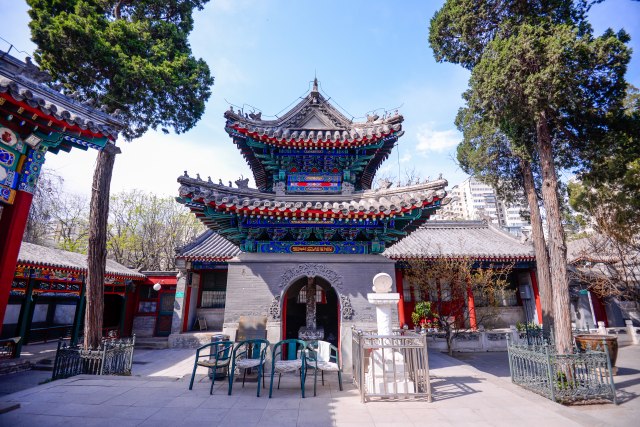 Ova džamija smatra se jednom od najstarijih na svetu: Sagraðena još 996. godine VIDEO