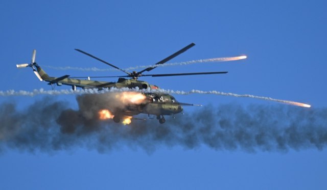 Ruski Mi-8 u jurnjavi za ukrajinskim dronovima: Nevoðene rakete, mitraljeska vatra... VIDEO