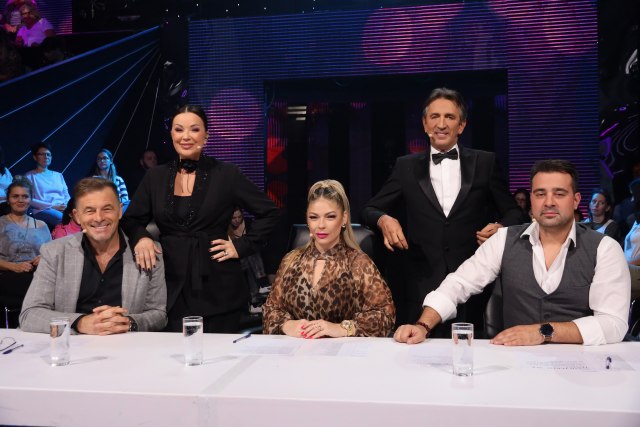 Nikad nije kasno - Nedelja, 10. decembar - DRUGI KRUG TAKMIČENJA: Žiri zapanjen energijom takmičara, ali i talentom: Kao da hoćete da poletite!