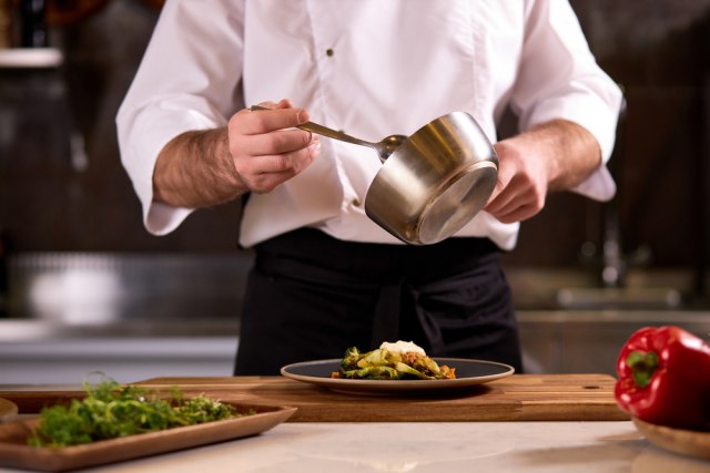 Kolika je plata kuvara u Nemaèkoj