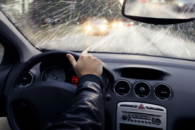 Najčešće greške vozača zimi i saveti za bezbednu vožnju