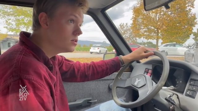 Džastin je iz Amerike došao u Srbiju: Imao je RENOVIRANU KUĆU, TRI AUTOMOBILA, STABILAN POSAO, a sada po Beogradu VOZI JUGA (VIDEO)