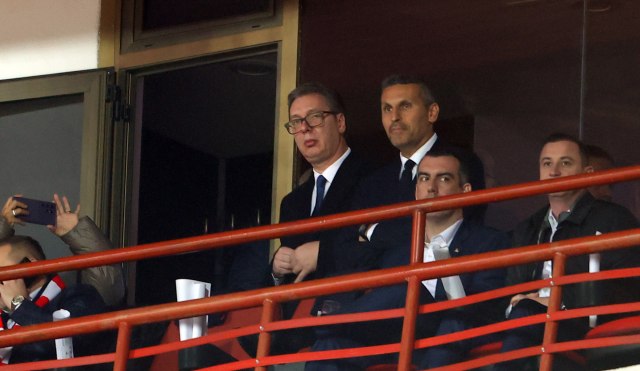Vučić i predsednik Mančester sitija zajedno gledali utakmicu na Marakani FOTO