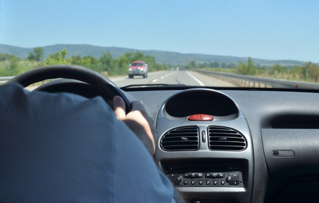 EU predlaže lekarske preglede za vozaèe, da li je to potrebno i u Srbiji? VIDEO