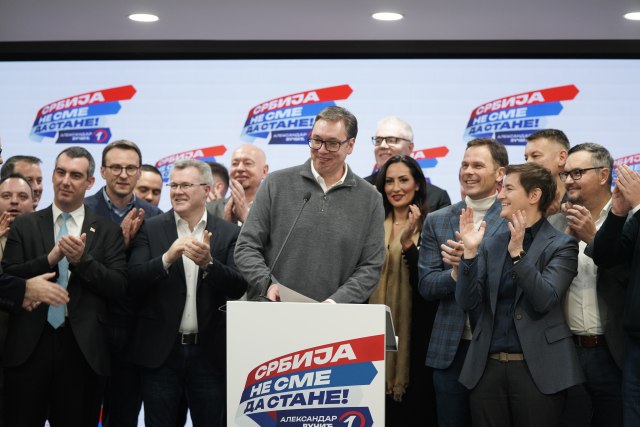 Vučić: Apsolutna većina