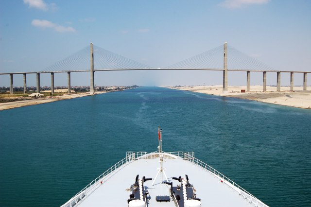Huti ih upropastiše: Prihod od Sueckog kanala manji 40 odsto