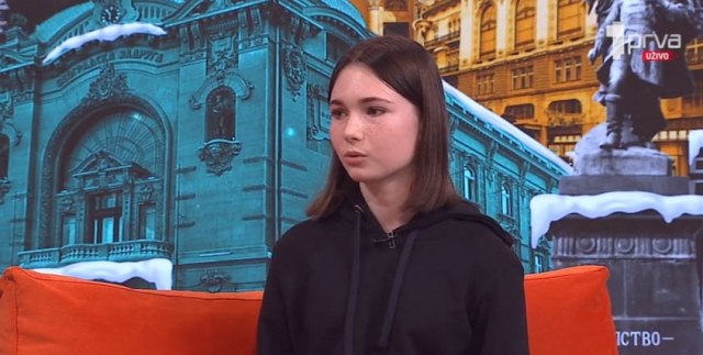 Humanim radom je počela da se bavi sa SAMO 12 GODINA, a tokom protekle godine sakupila je POLA MILIONA DINARA! Evo kome poklanja prikupljen novac (VIDEO)