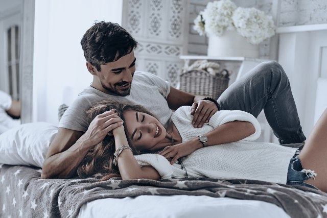 Evo kako svaki horoskopski znak POKAZUJE DA VAS VOLI