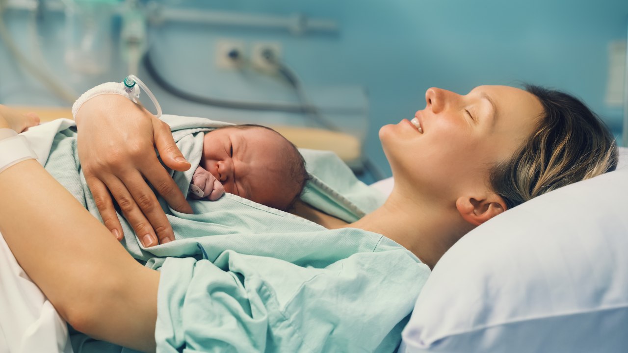 Центральный роддом адрес. Тула ул революции 4 роддом. Железноводский роддом. С. Кременчугский перинатальный центр.