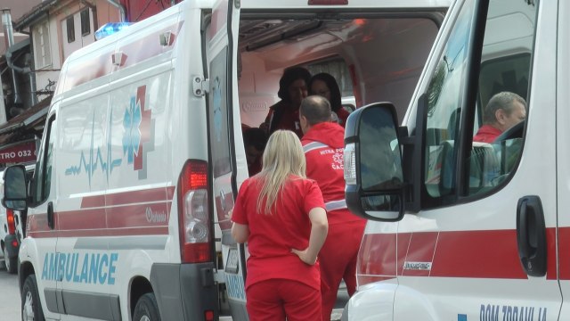 Dovežen sa teškim povredama: Poznato stanje povređenog u eksploziji u Jagodini