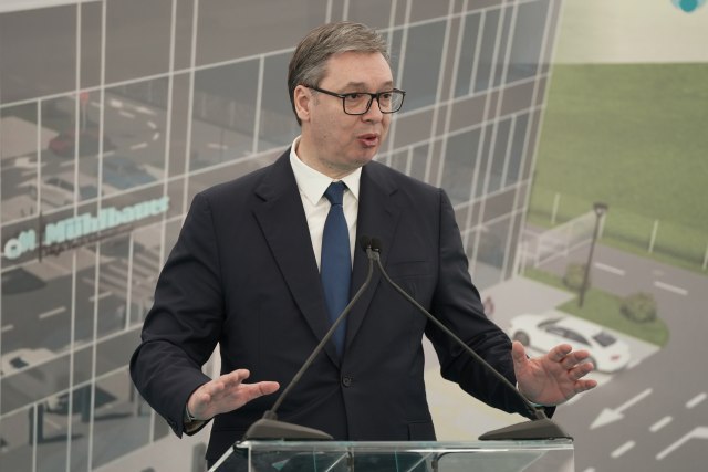Vučić: 