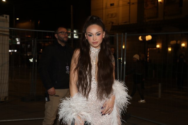 Breskvica o pozadini pesme zbog koje su je napali