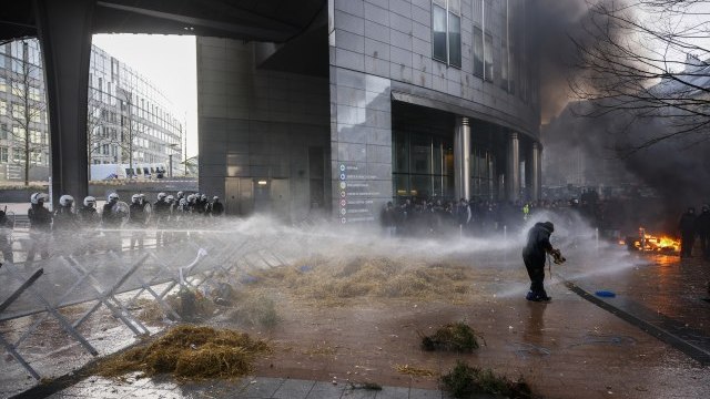 Brussels under road blocks: It's on fire VIDEO - Vimarsana News