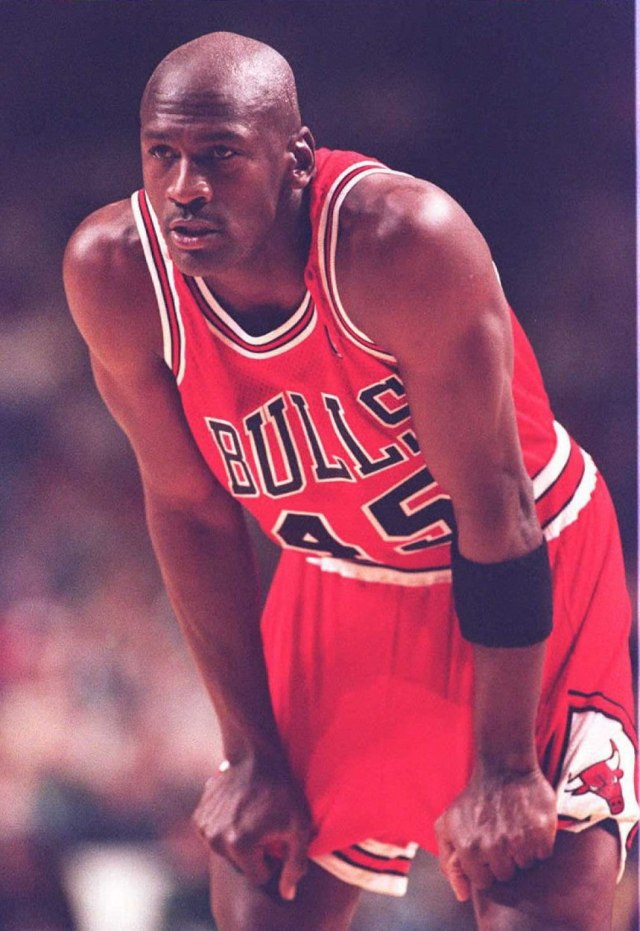 Rekordna cena: Prodate patike Majkla Džordana iz sezone 