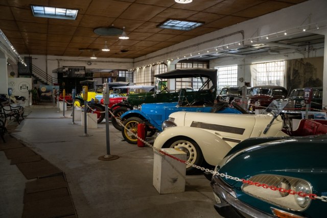 Muzeja automobila u Beogradu više nema: Šta će biti sa eksponatima?