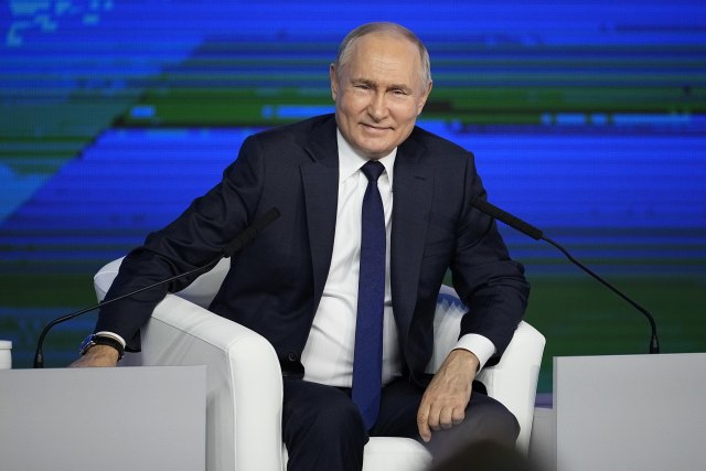 Intervju koji je svet èekao: Èas istorije Takera Karlsona i Vladimira Putina VIDEO