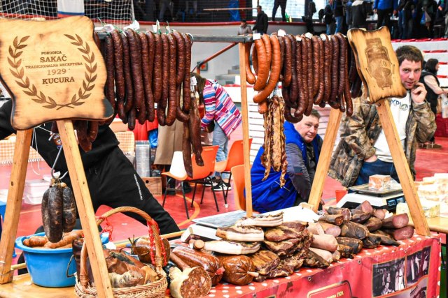 Gastronomska prestonica: Održana Šidska kobasicijada