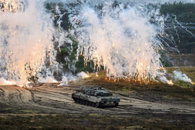 Redak snimak: Ruski projektil Invar-M T-90M razneo Bredli IFV na skoro 5 kilometara VIDEO