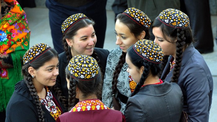Auf dem Balkan wurde mit Jungfräulichkeitstests für Mädchen im Teenageralter begonnen