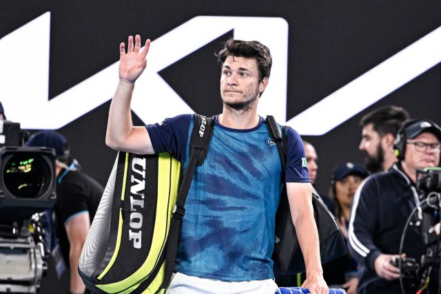 Kecmanović izgubio od anonimusa