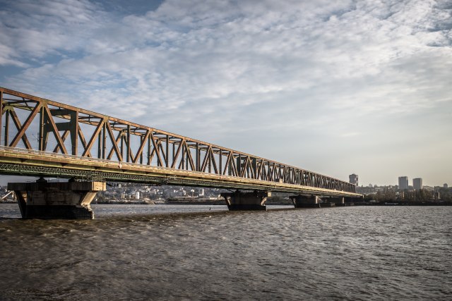 Posle 60 godina, kreće velika rekonstrukcija: Ruši se deo Pančevačkog mosta