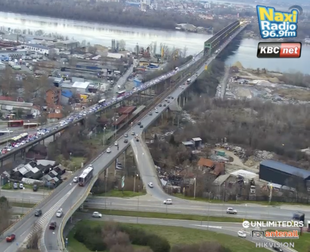 Totalni kolaps na Pančevačkom mostu: Sve stoji, kilometarska kolona