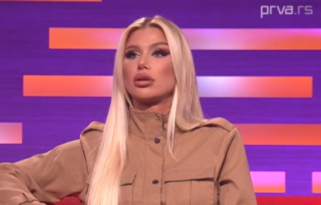 Ivana Nikolić progovorila o poznanstvu sa DŽONIJEM DEPOM: Pevačica otkrila kako se glumac ponaša kada ga kamere NE SNIMAJU! (VIDEO)