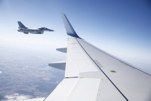 Drama in the skies over America: Aircrafts on alert